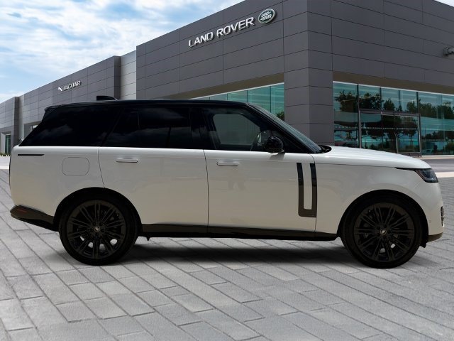 Certified 2025 Land Rover Range Rover Autobiography AWD/4WD image 6
