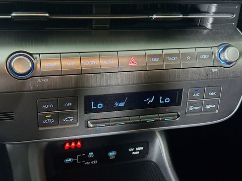 Used 2025 Hyundai Kona SEL image 24