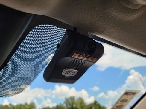 New 2025 Nissan Kicks SR w/ Illumination Package image 11