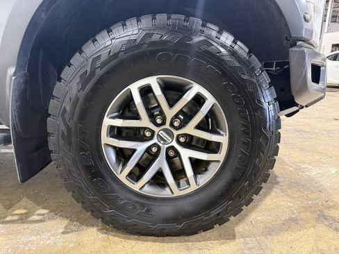 Used 2018 Ford F150 Raptor w/ Equipment Group 802A Luxury image 43