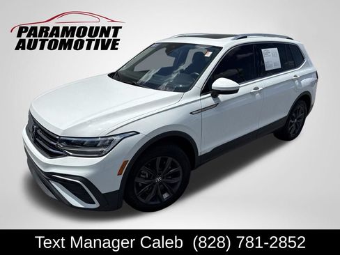 Certified 2022 Volkswagen Tiguan SE w/ Panoramic Sunroof Package FWD image 1