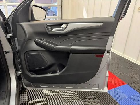 Used 2023 Ford Escape Platinum AWD/4WD image 20