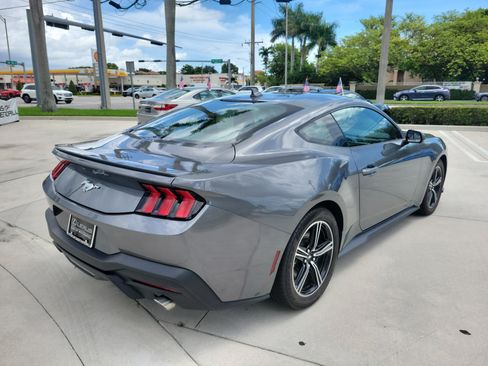 Used 2025 Ford Mustang Premium RWD image 8