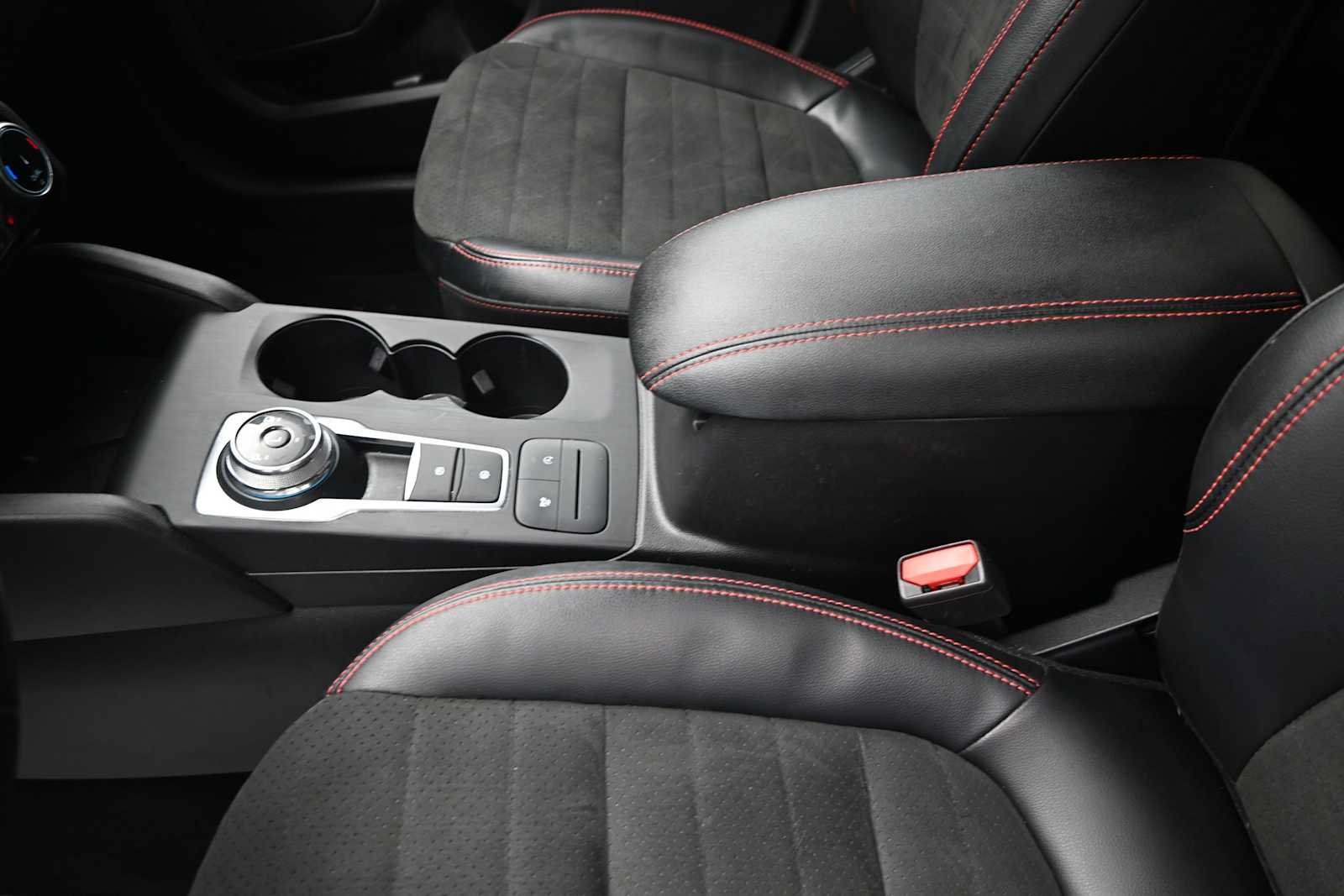 Used 2022 Ford Escape SEL w/ SEL Stealth AWD Package image 17