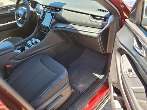 New 2024 Jeep Grand Cherokee Laredo X w/ Trailer Tow Package image 7