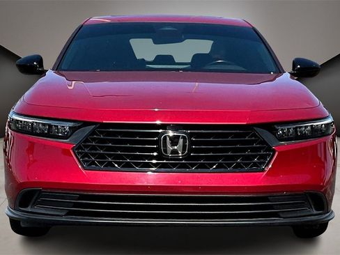 Used 2024 Honda Accord Sport image 3