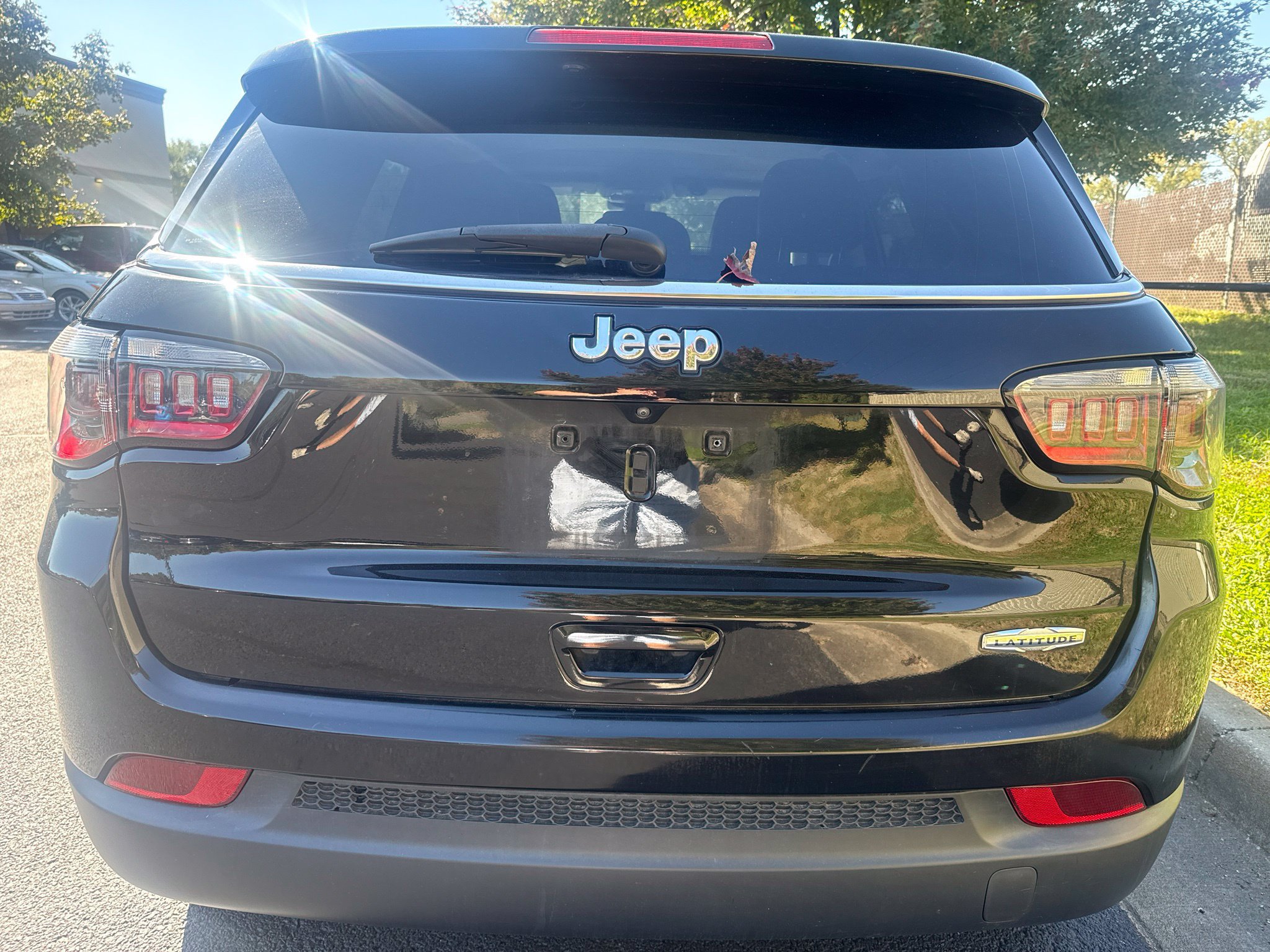 Used 2022 Jeep Compass Latitude FWD image 6