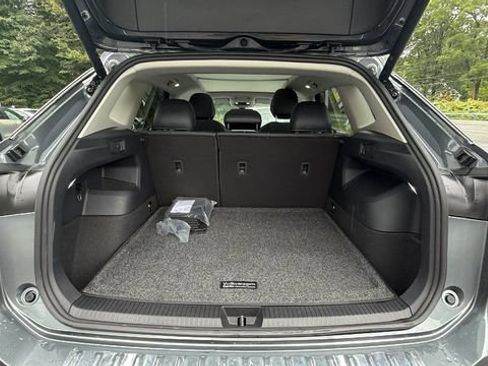 Used 2026 Volkswagen Tiguan SE AWD/4WD image 15