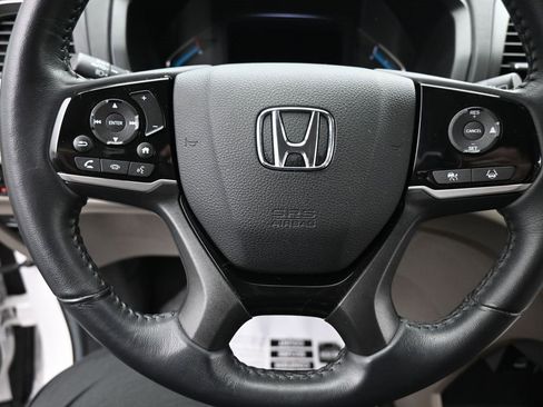 Used 2023 Honda Odyssey Touring image 17