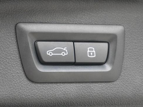 Certified 2025 BMW X7 M60i image 34