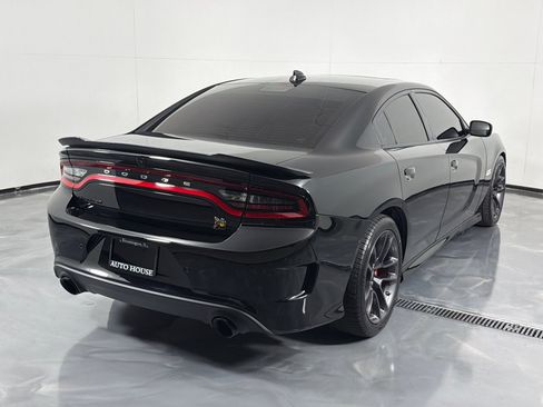 Used 2022 Dodge Charger Scat Pack w/ Harman/Kardon Audio Group RWD image 5