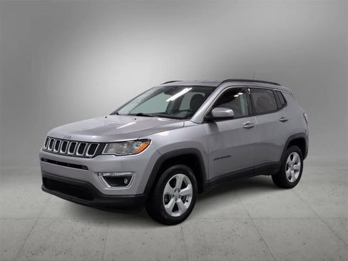 Certified 2021 Jeep Compass Latitude w/ Convenience Group image 4