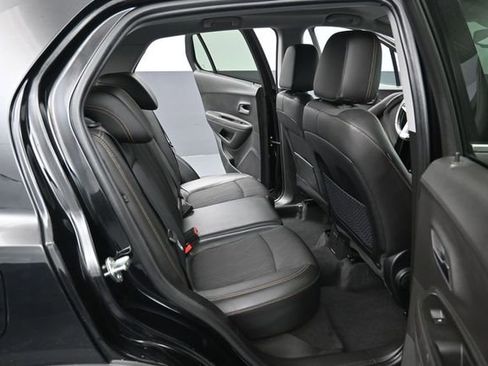 Used 2019 Chevrolet Trax LT w/ Driver Confidence Package AWD/4WD image 30