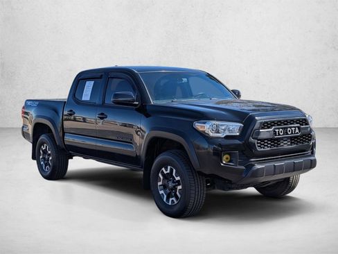 Used 2019 Toyota Tacoma TRD Off-Road AWD/4WD image 3