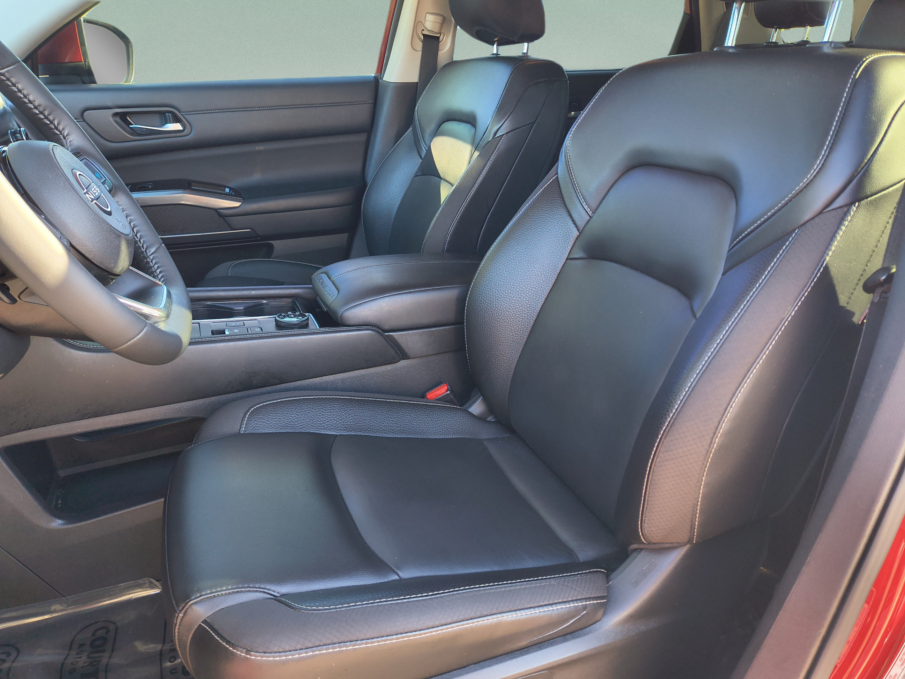 Certified 2023 Nissan Pathfinder SL w/ Black Appearance Package AWD/4WD image 19
