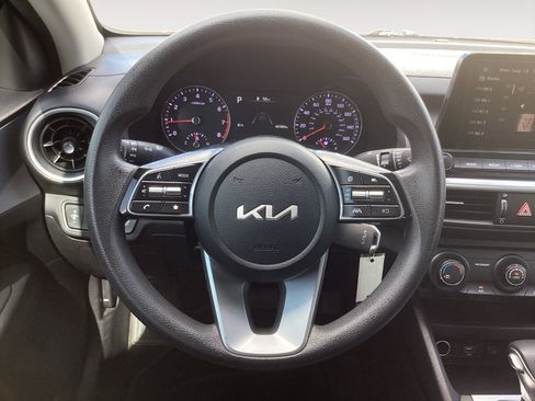 Used 2024 Kia Forte LXS FWD image 17