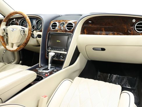 Used 2015 Bentley Flying Spur W12 image 89