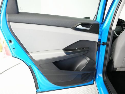 Used 2022 Volkswagen Taos SE image 33