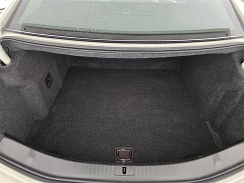 Used 2014 Cadillac XTS image 17