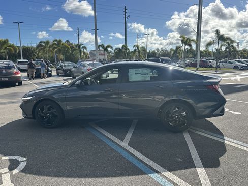 New 2026 Hyundai Elantra Sport FWD image 9