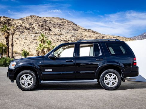 Used 2008 Ford Explorer XLT RWD image 3