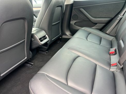 Used 2023 Tesla Model 3 Standard Range image 12