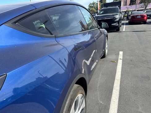 Used 2021 Tesla Model Y Long Range AWD/4WD image 5