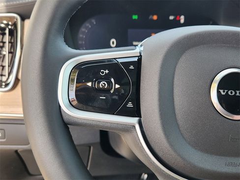 New 2026 Volvo XC90 B6 Plus w/ Protection Package Premier image 9