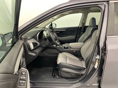 Used 2025 Subaru Outback Limited AWD/4WD image 11