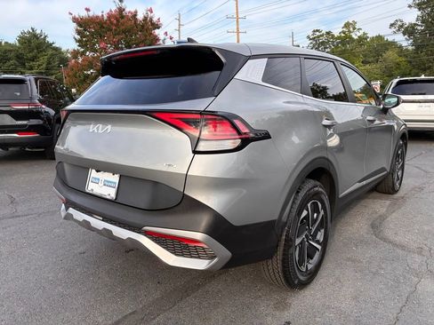 Used 2023 Kia Sportage LX AWD/4WD image 7