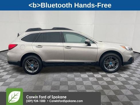 Used 2016 Subaru Outback 3.6R Limited image 10