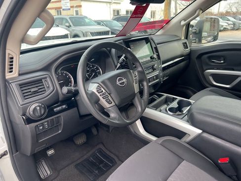 Certified 2024 Nissan Titan SV w/ SV Convenience Package image 6