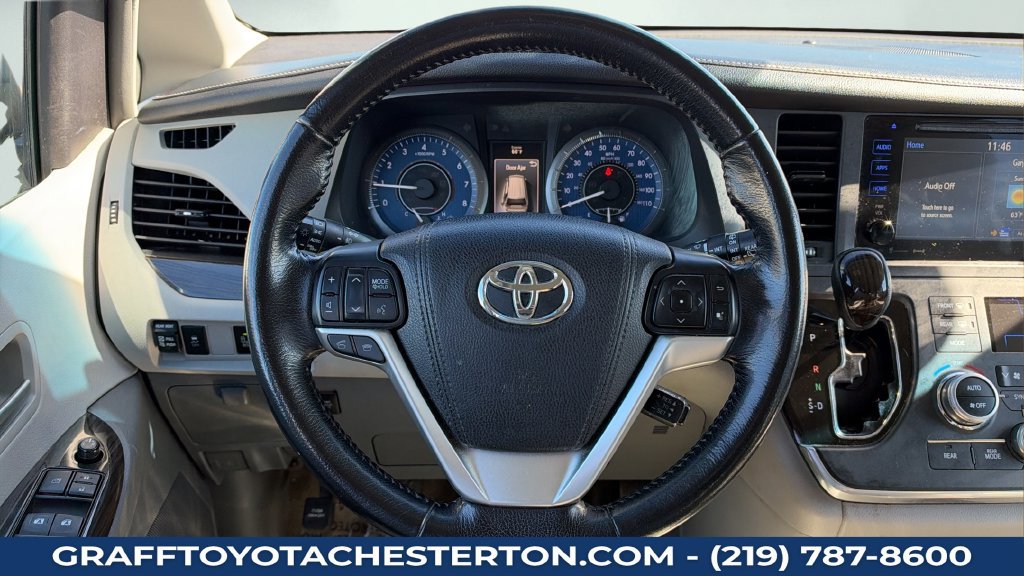 Used 2016 Toyota Sienna XLE FWD image 22