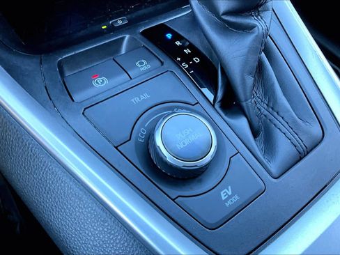 Used 2023 Toyota RAV4 XSE image 33