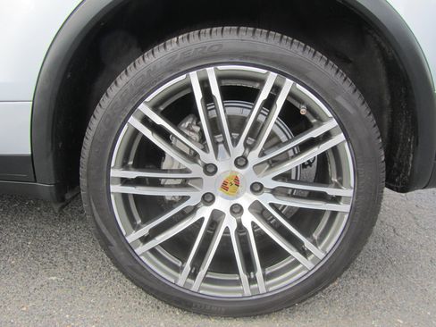 Used 2016 Porsche Cayenne S w/ Premium Plus Package image 26