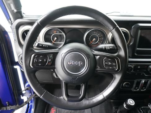 Used 2018 Jeep Wrangler Sport S image 17