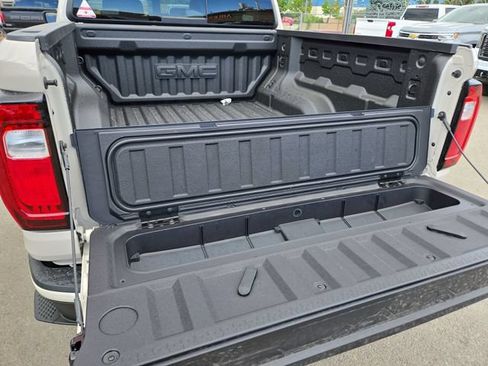 New 2026 GMC Canyon AT4 w/ Technology Plus Package AWD/4WD image 32