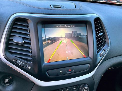 Used 2017 Jeep Cherokee Limited w/ Trailer Tow Group image 25