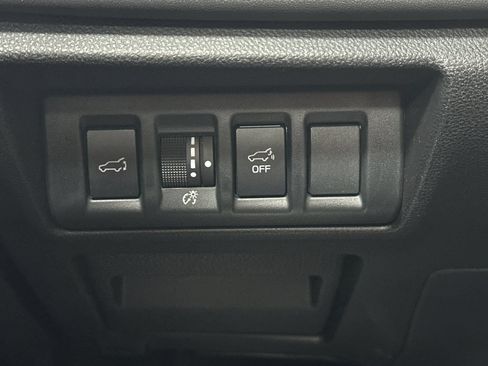 Used 2025 Subaru Outback Onyx Edition AWD/4WD image 35
