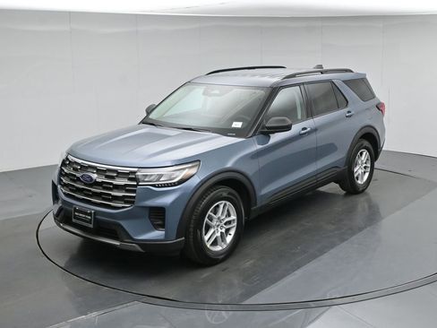 New 2026 Ford Explorer Active RWD image 36