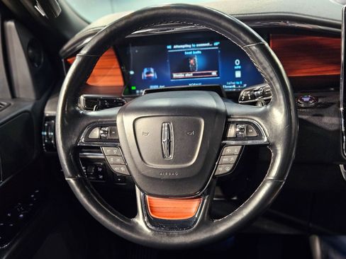 Used 2024 Lincoln Navigator Reserve image 27