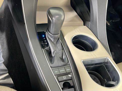 Used 2019 Toyota Avalon Limited w/ All Weather Liner Package FWD image 17