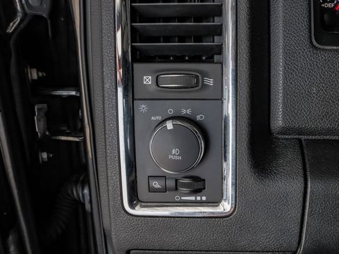 Used 2018 RAM 3500 Laramie AWD/4WD image 28