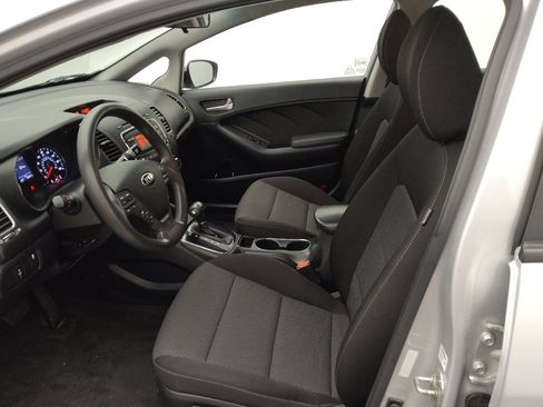 Used 2018 Kia Forte LX image 17