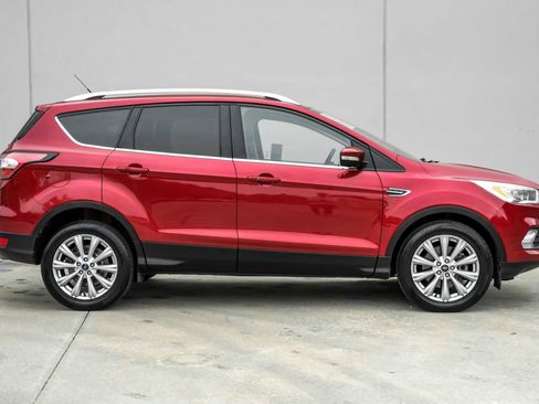 Used 2017 Ford Escape Titanium image 7