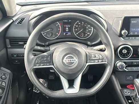 Used 2023 Nissan Sentra S image 18