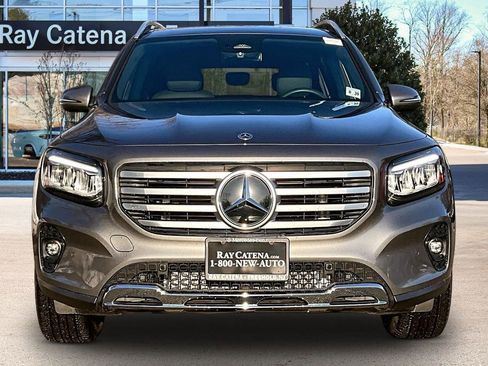 Used 2026 Mercedes-Benz GLB 250 4MATIC image 3