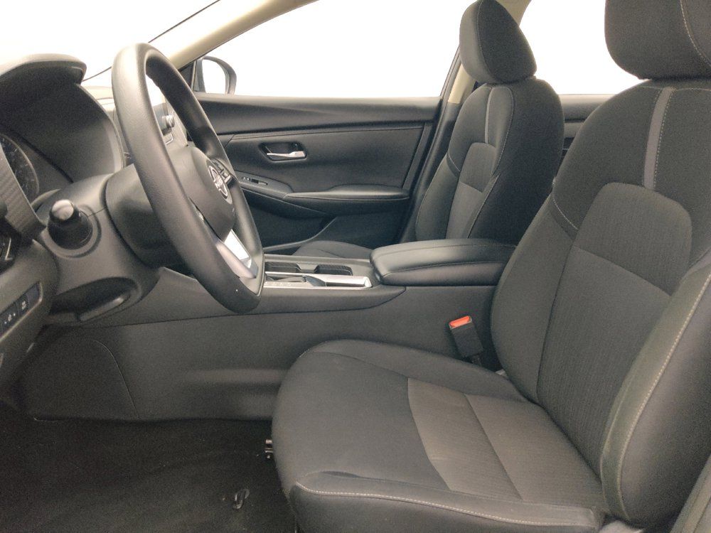 Used 2025 Nissan Sentra SV FWD image 17