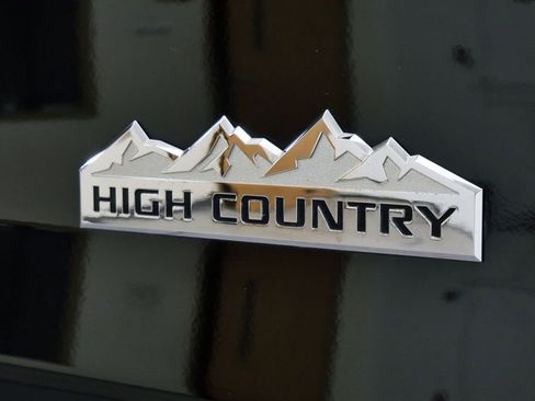 Used 2015 Chevrolet Silverado 2500 High Country AWD/4WD image 10