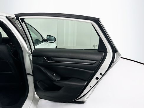 Used 2019 Honda Accord Sport image 27